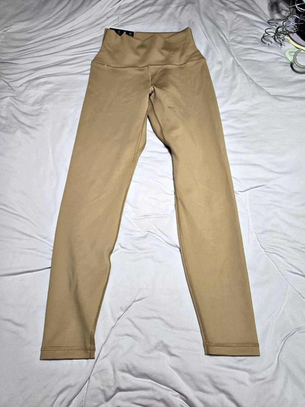 ARITZIA Golden Glossform Leggings in Brown Size Medium Like New